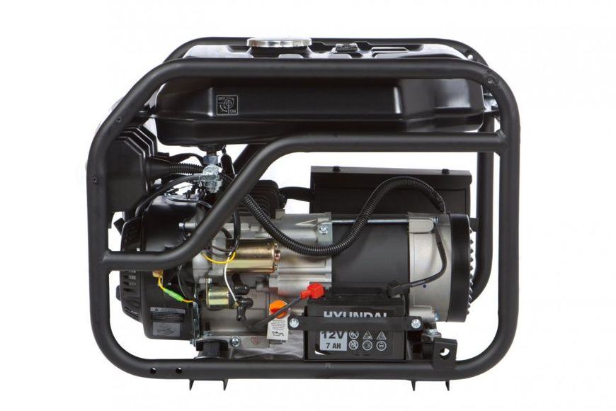 Генератор бензиновый Hyundai HHY-3050-F (ном 2,80 КВт, макс 3,75 кВА) HHY-3050-F фото
